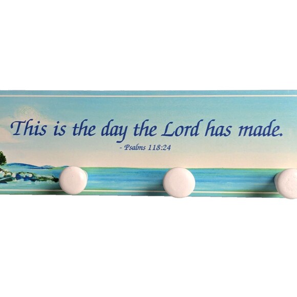 This Is the Day the Lord Has Made Lighthouse Wood Hooks Wall Hanger Gift NEW - Picture 4 of 6